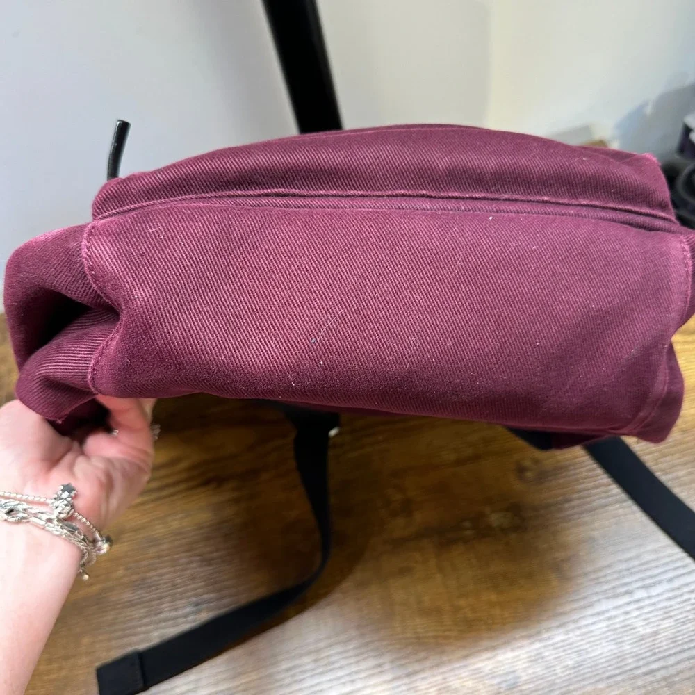 Everlane Modern Snap Backpack Burgundy Twill Laptop Bag Minimalist School Travel